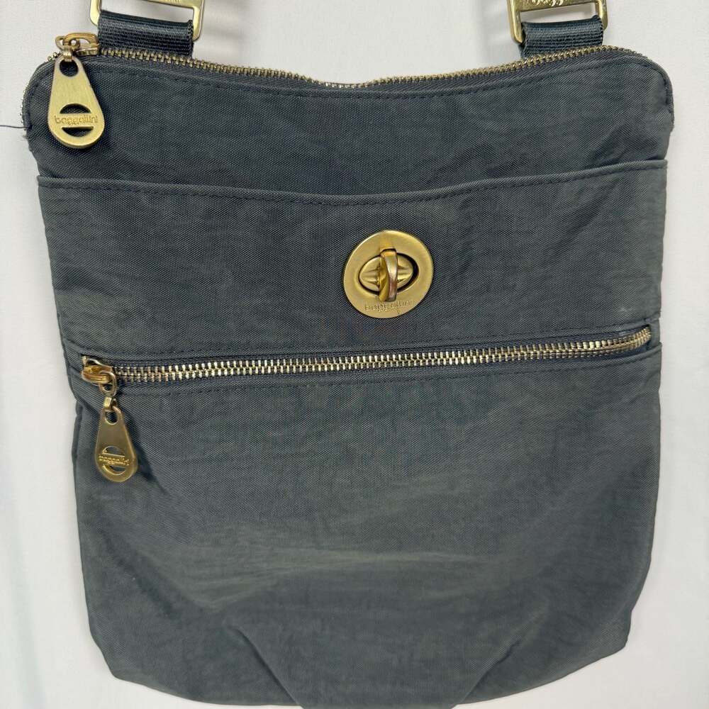 Baggallini Pocket Crossbody Bag Black Nylon with Gold Hardware - Picture 3 of 10